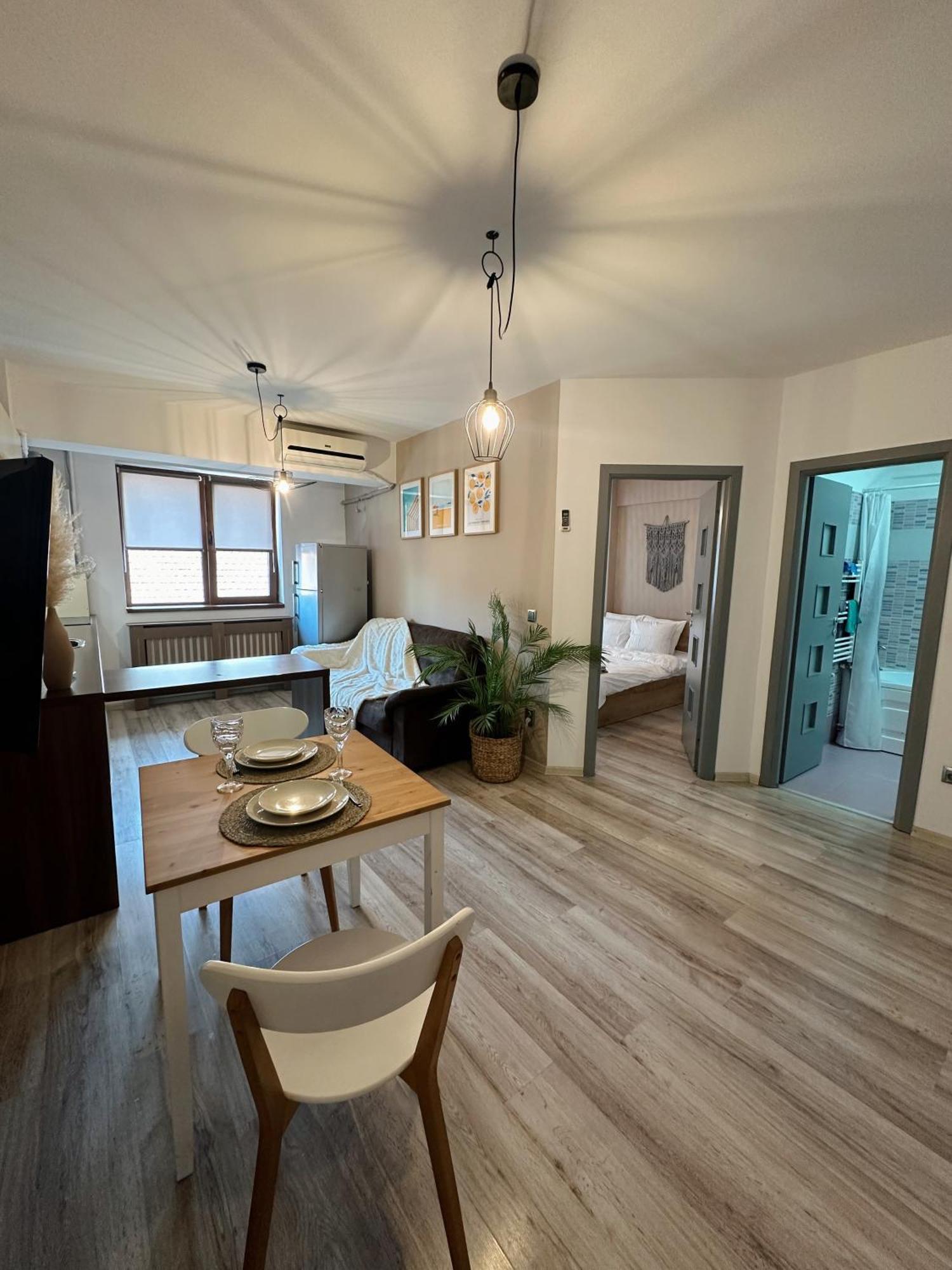 Modern Flat - Apartament Nou Aproape De Spital Si Aeroport Яссы Экстерьер фото