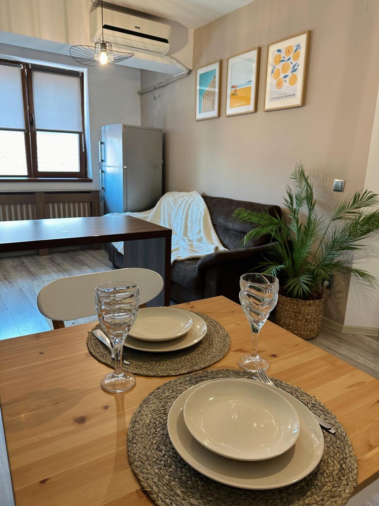 Modern Flat - Apartament Nou Aproape De Spital Si Aeroport Яссы Экстерьер фото